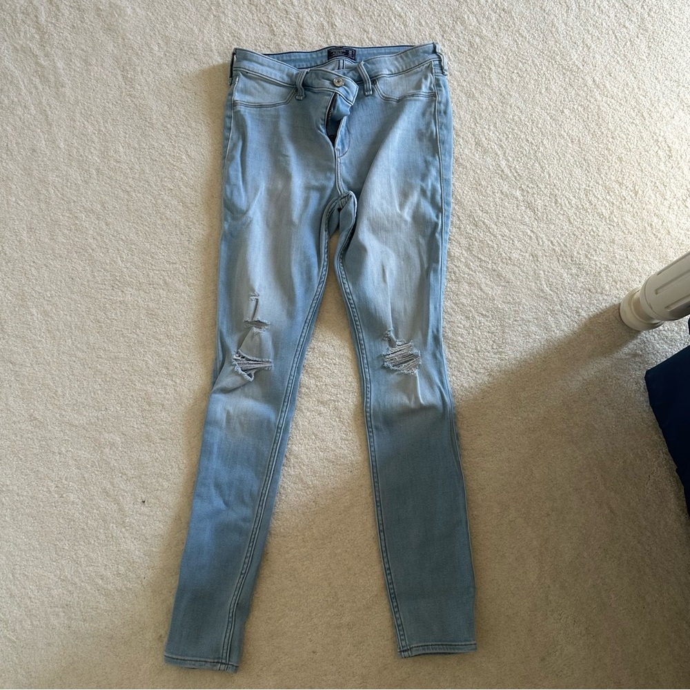 Abercrombie & Fitch Blue Skinny Jeans with Tapered Leg 30 / 10 mid rise